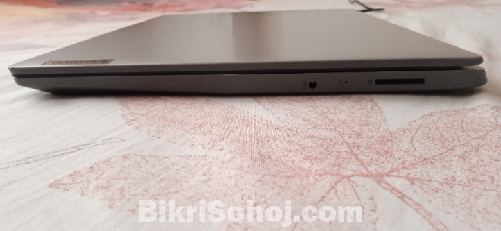 LenovoIdeaPad3 15igl05 used 5month